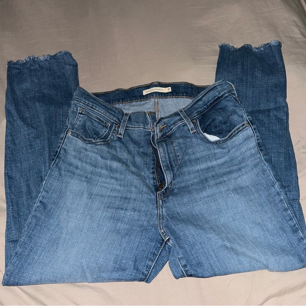 Levi’s 724 High Rise Straight Crop Jeans